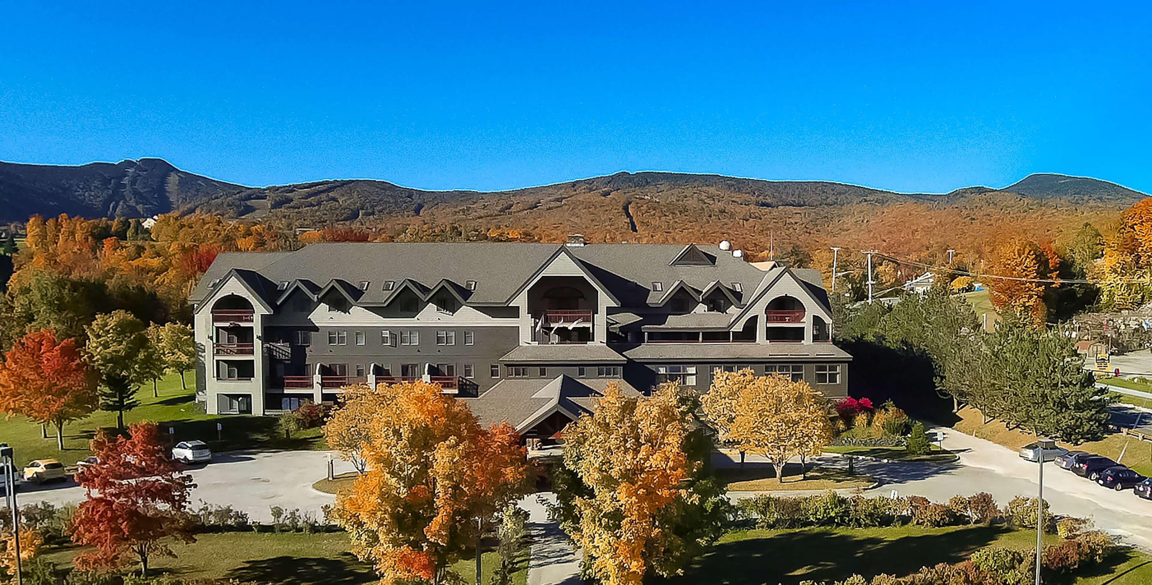 Mountain Lodge, Tapestry Collection By Hilton