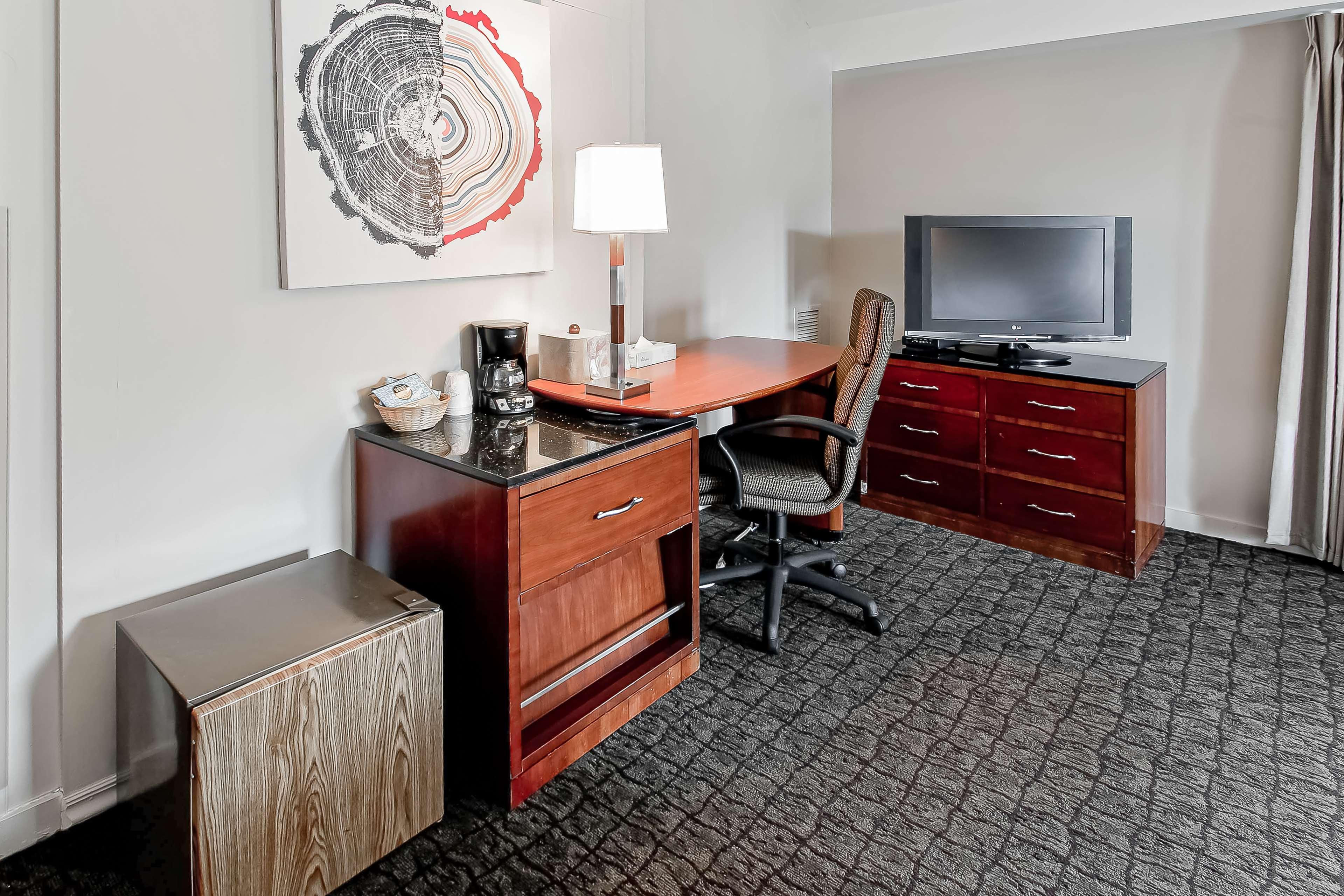 Mountain Lodge, Tapestry Collection By Hilton